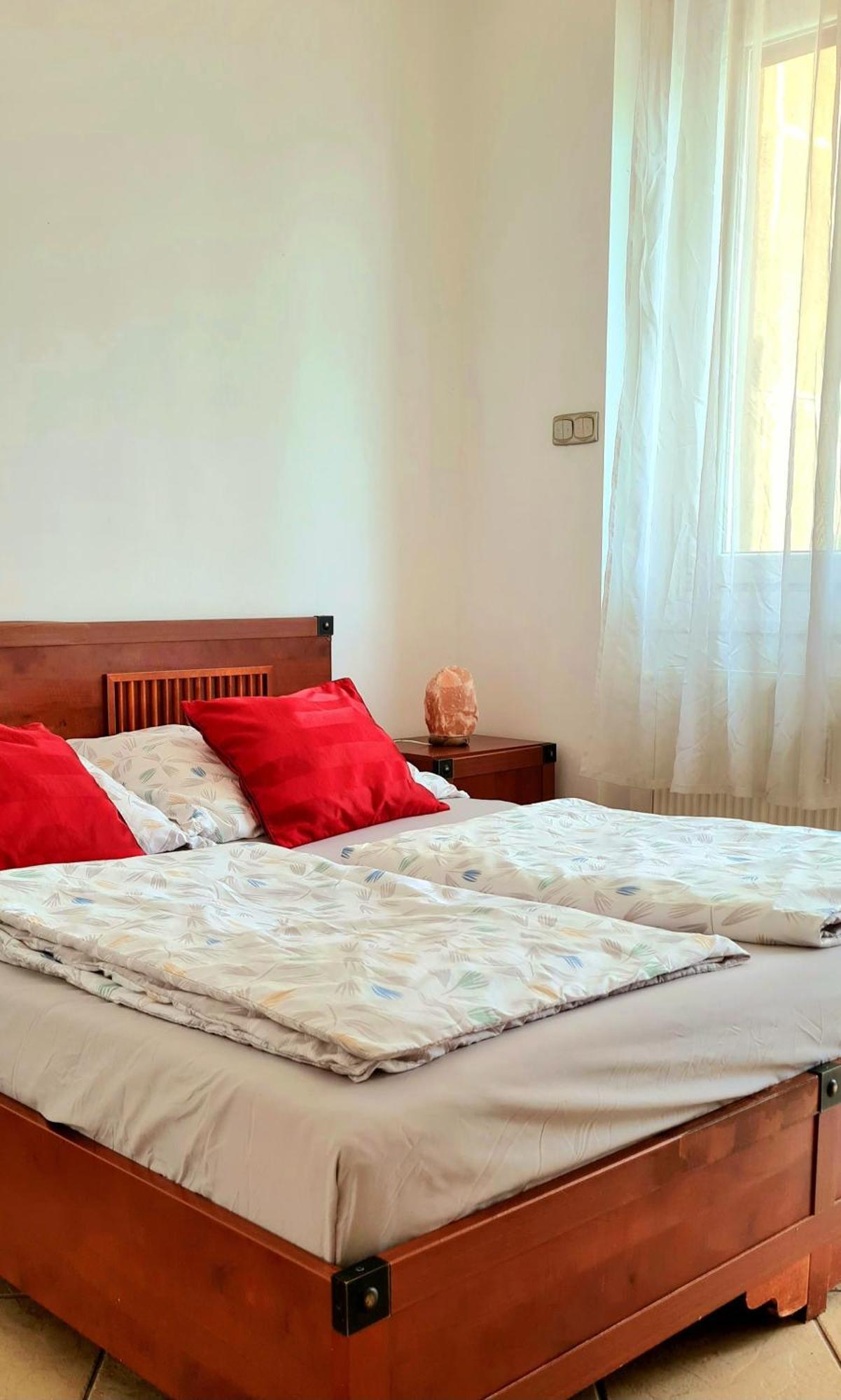 Buda Life Apartment Budapest Eksteriør billede